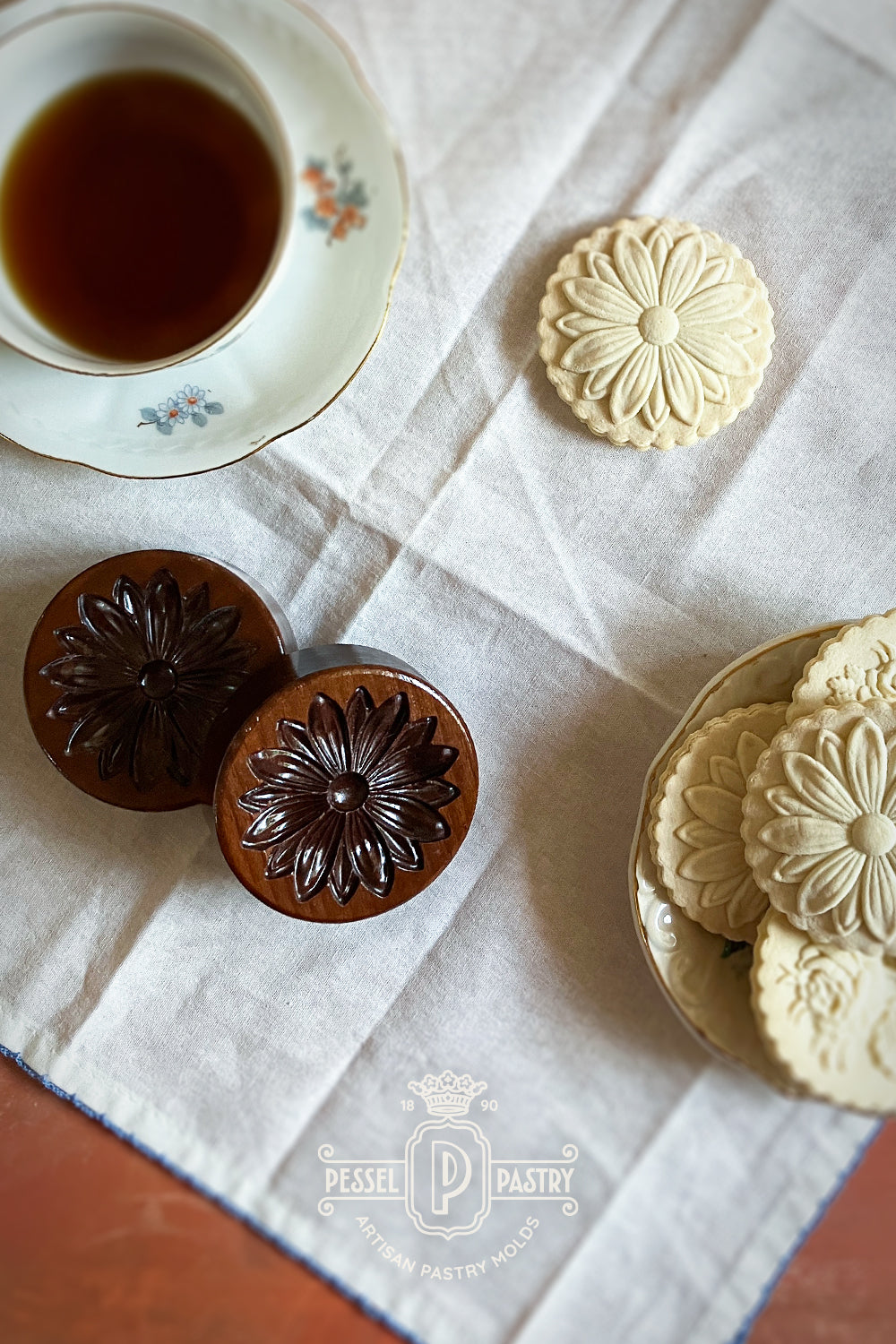 Classic Daisy Springerle Mold