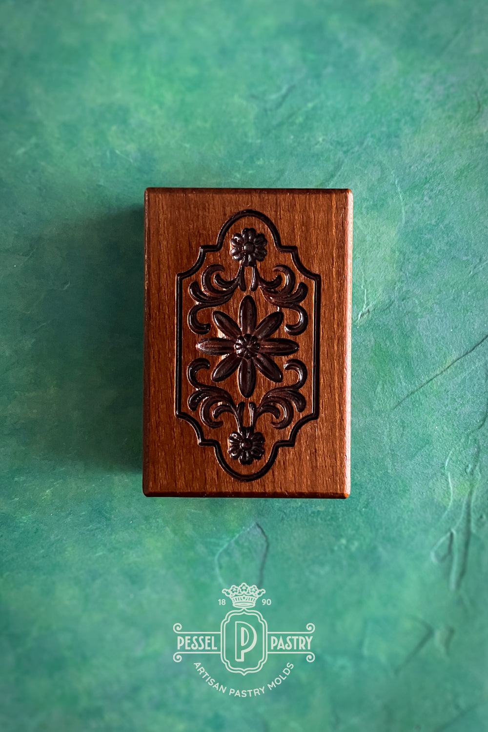 Baroque Medallion Springerle Mold – Star Blossom