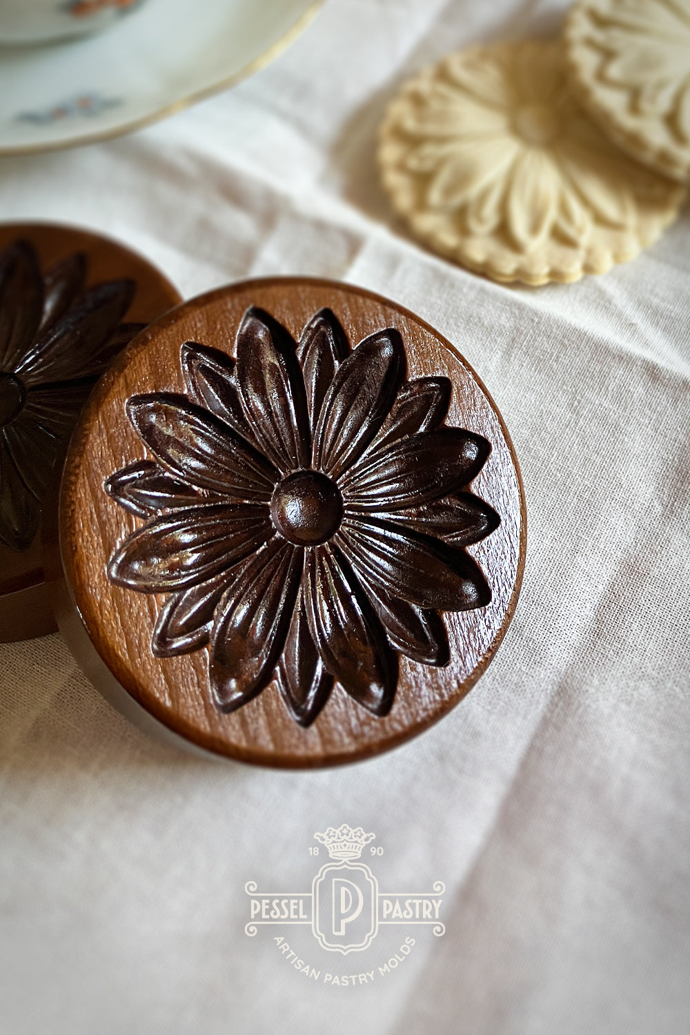 Classic Daisy Springerle Mold